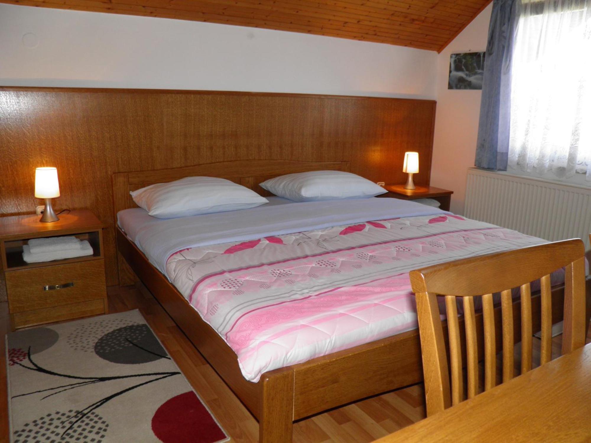 House Janja Plitvice Hotell Selište Drežničko Rom bilde