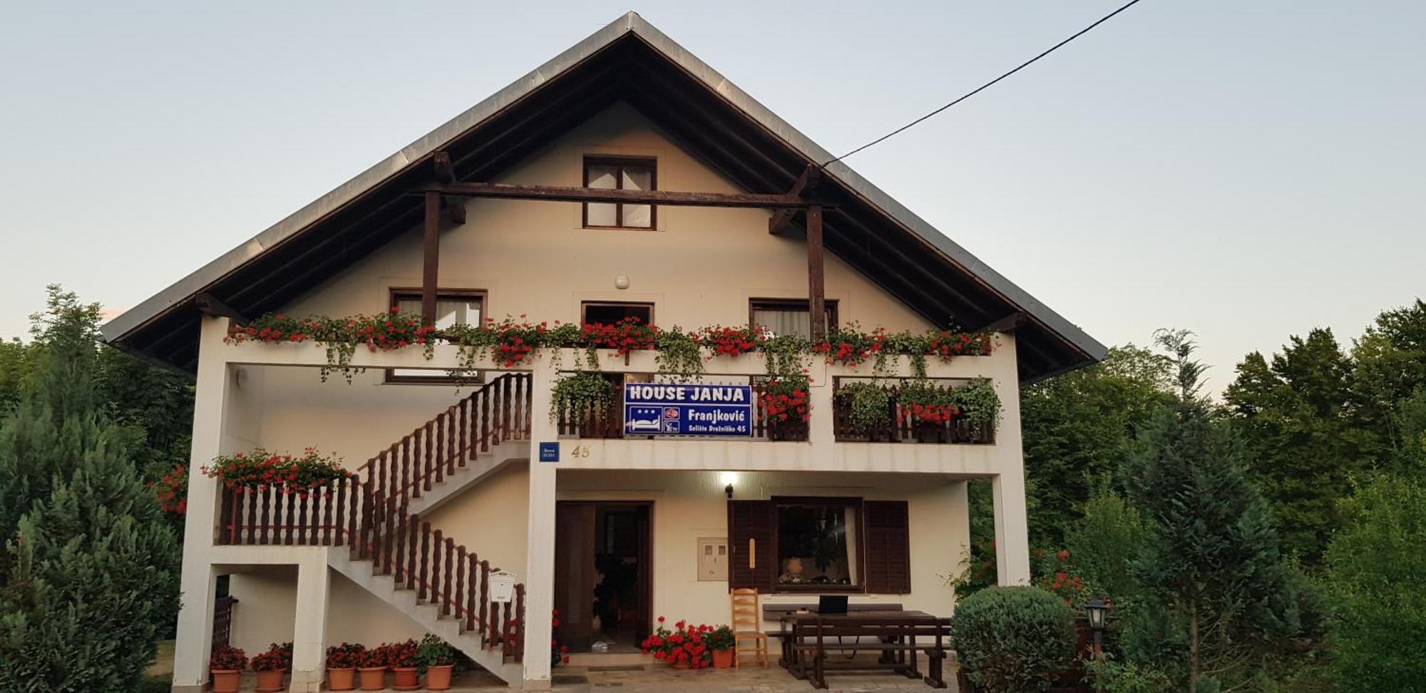 House Janja Plitvice Hotell Selište Drežničko Eksteriør bilde